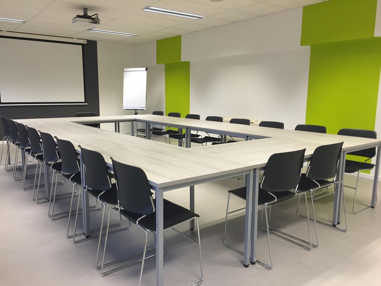 corporate seminar meeting room presentation