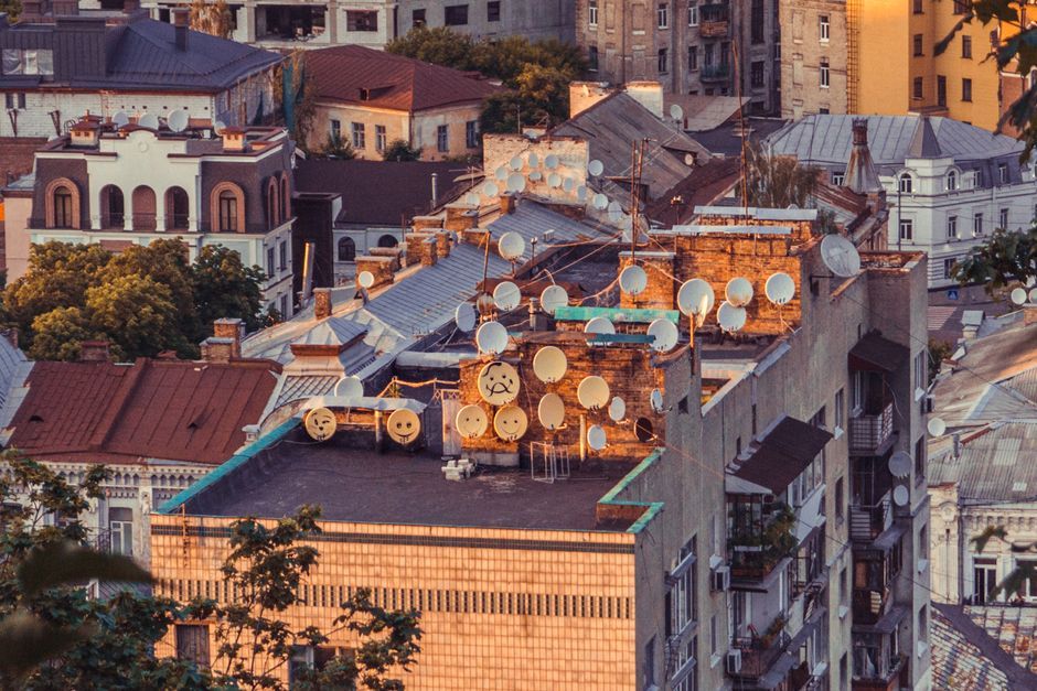 satellite dish communication technology Ukraine conflict
