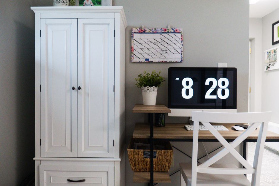 minimalist metal wall calendar product shot