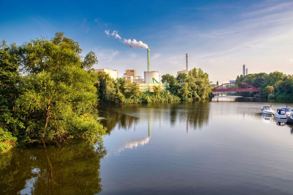 UK river water pollution environmental scene