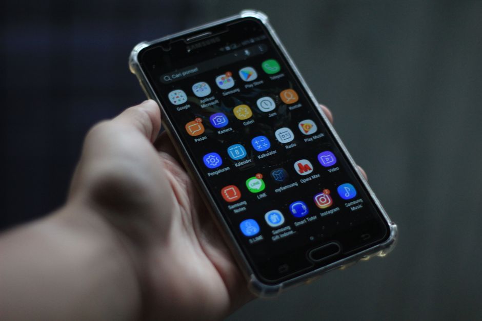 Android smartphone touch screen tech