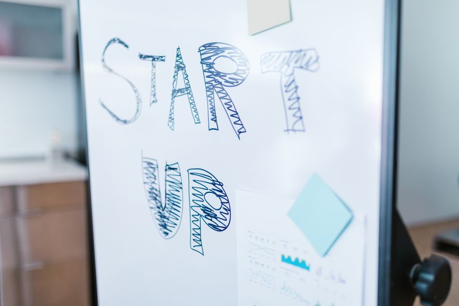business startup pitch competition stage