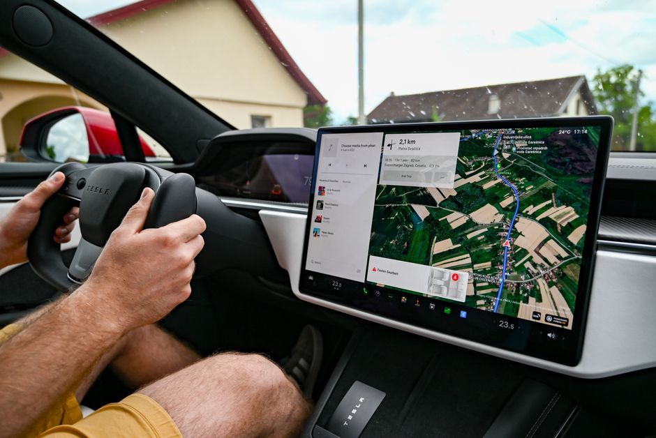 electric autonomous car steering wheel interior