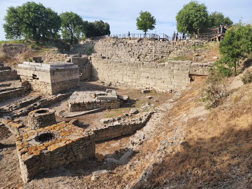hisarlik archaeological site troy excavation