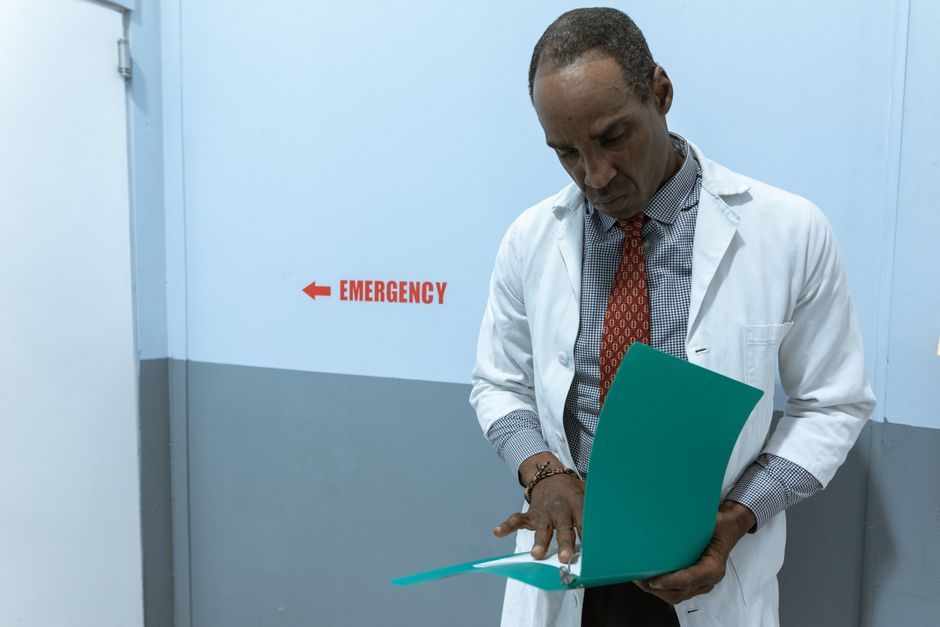 hospital emergency room medical staff drama set