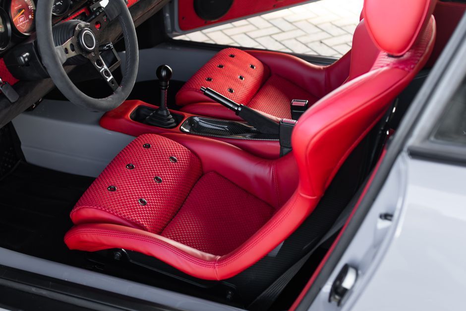 Porsche 356 restomod interior cockpit