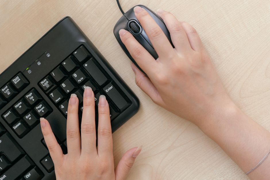 typing ergonomics hands