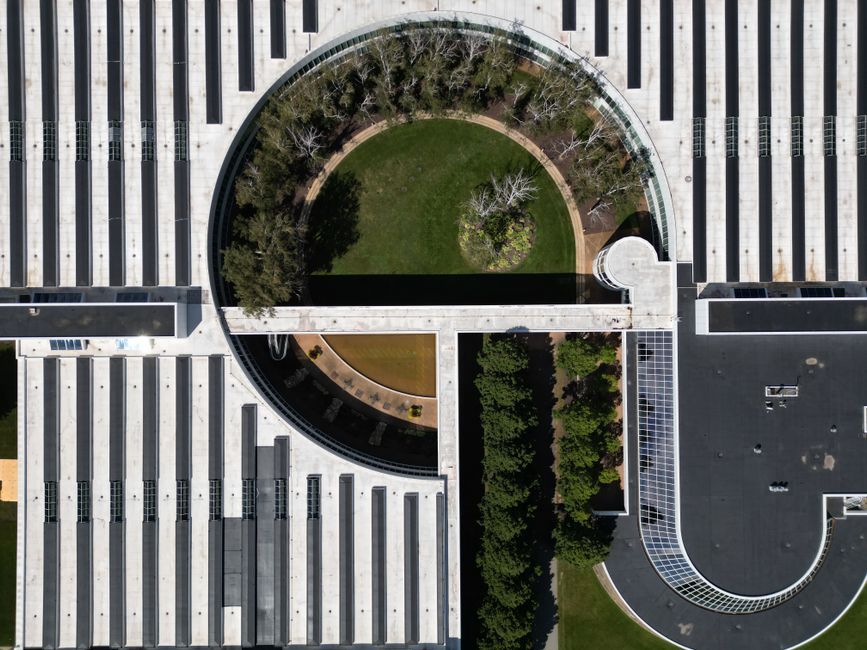 Apple Park campus architecture exterior