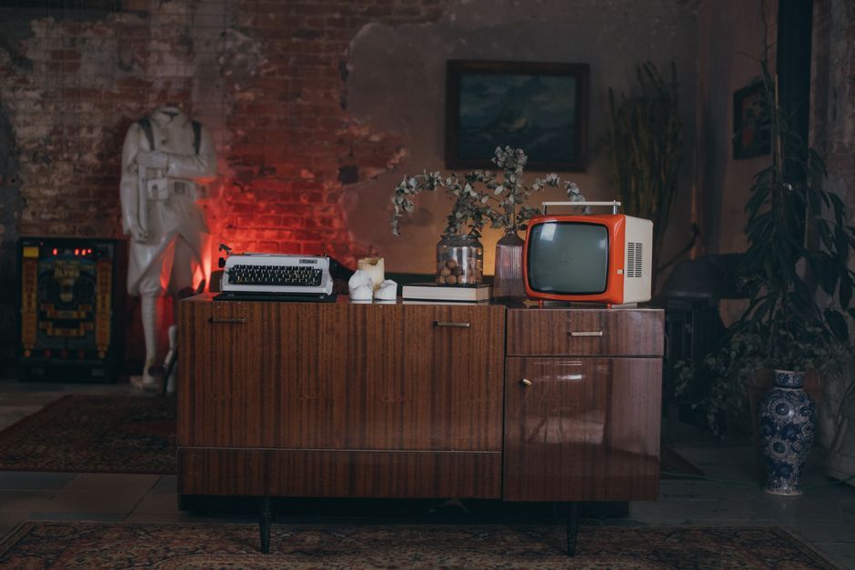 retro television set living room vintage lighting