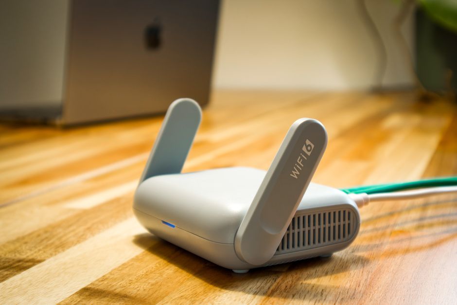 compact wireless router gadget technology