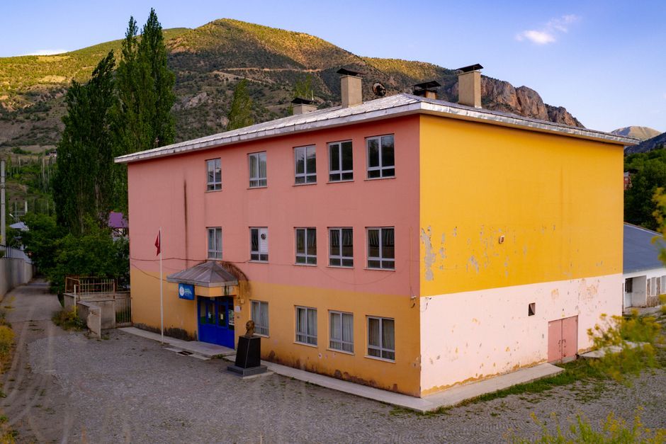 Iran primary school building exterior