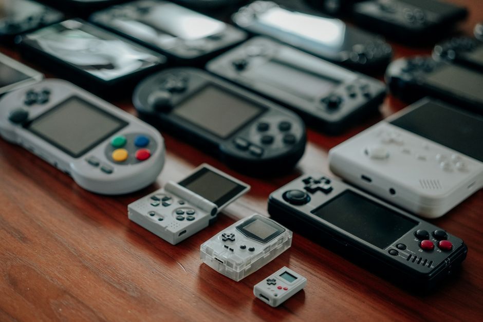 portable gaming console hardware teardown