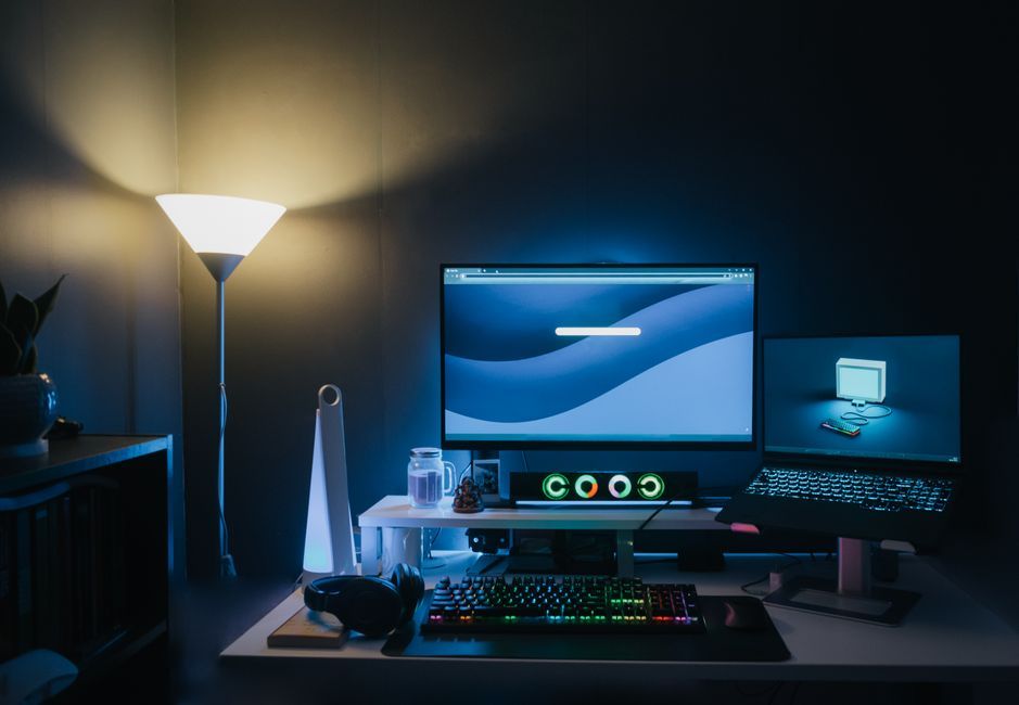 retro computer monitor gaming setup office desk