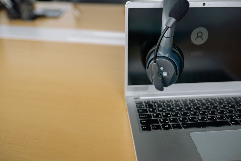 customer service laptop digital support