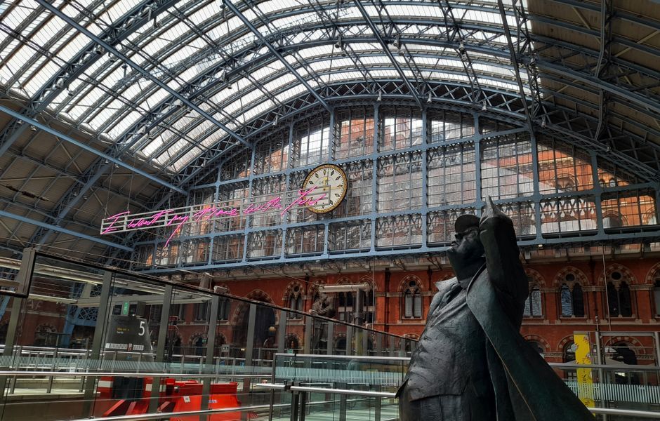 London St Pancras international railway station platform