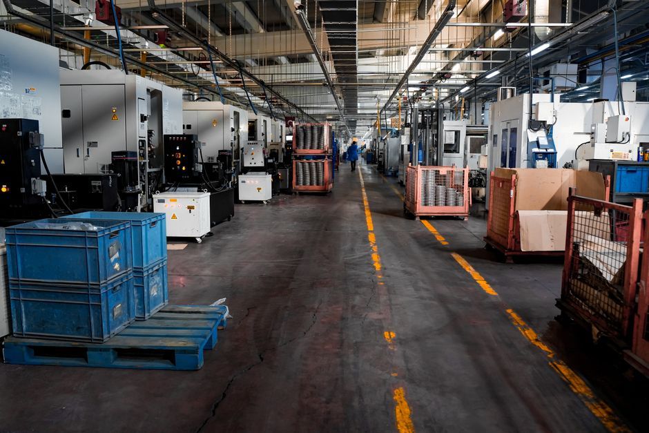 modern automobile manufacturing assembly plant interior