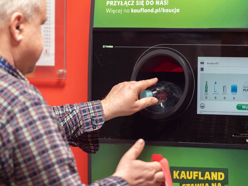 reverse vending machine recycling store UK