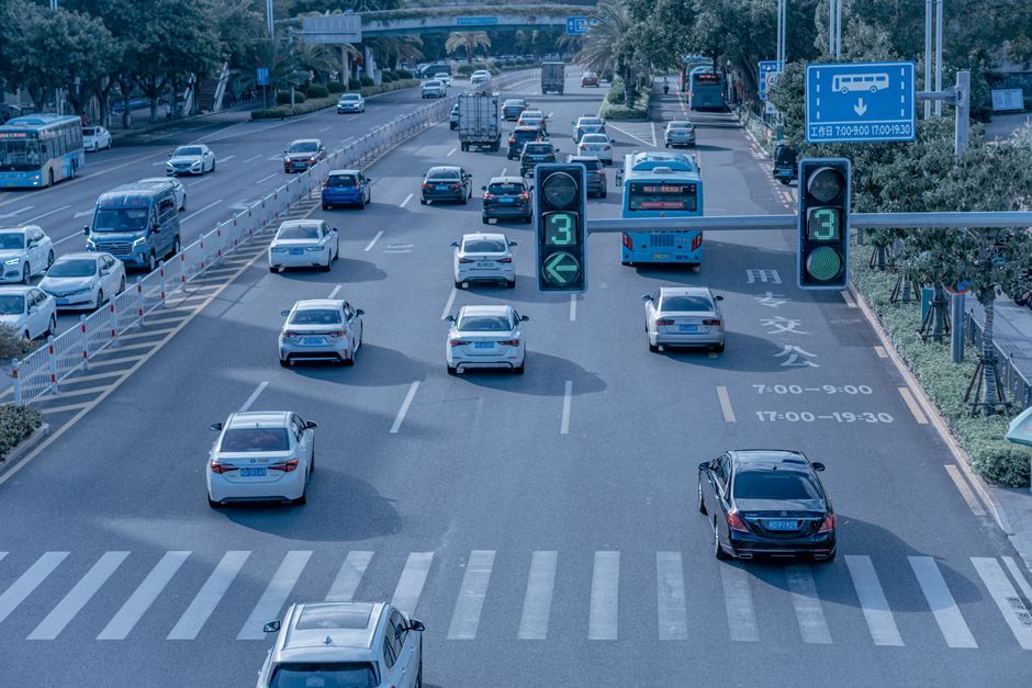 driverless car street traffic